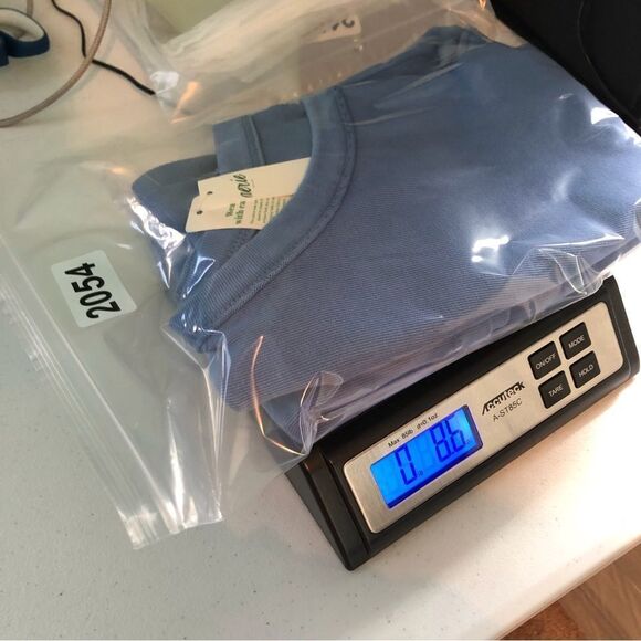 🆕 Aerie Slouchy Cut Off Sleeve Top Light Blue Medium NWT - Picture 8 of 8